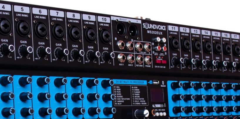 Mesa de som com 20 canais é o lançamento da Soundvoice