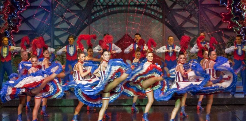 Aparelho Alice, da Robert Juliat, ambienta o Moulin Rouge em Paris