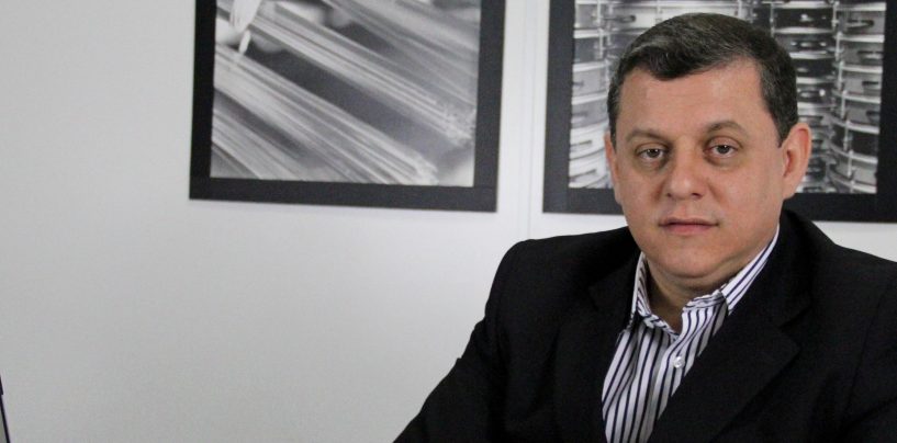 Izzo Musical apresenta seu gerente comercial