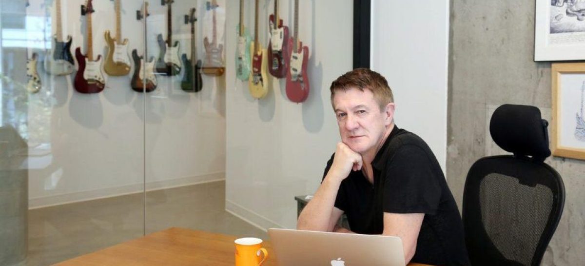 Andy Mooney, CEO da Fender