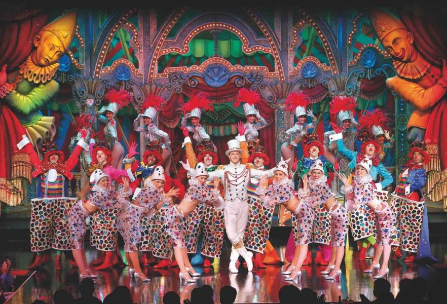 moulin Final Cirque ®Moulin Rouge sml x