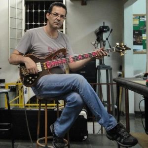 Luthier Ademir Souza