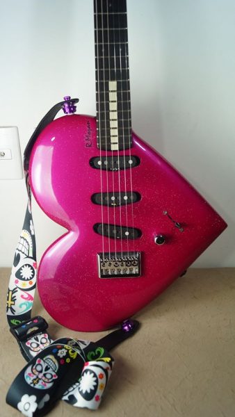 Guitarra coração
