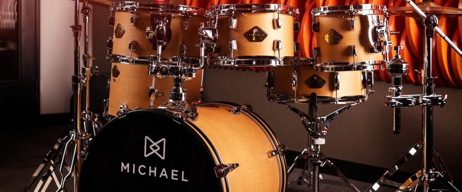 Dados destacados das novas baterias Legacy da Michael