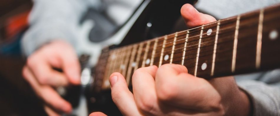 Guitarras e violões: os mais baratos das grandes marcas