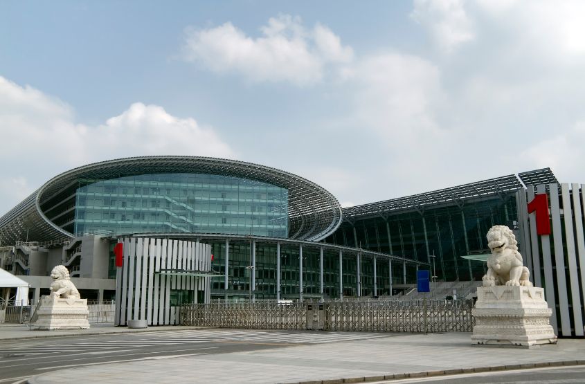 Vista de Guangzhou — cidade que combina tecnologia, gastronomia e cultura de negócios