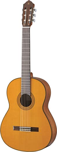 YAMAHA Guitarra clássica de cedro CG142C