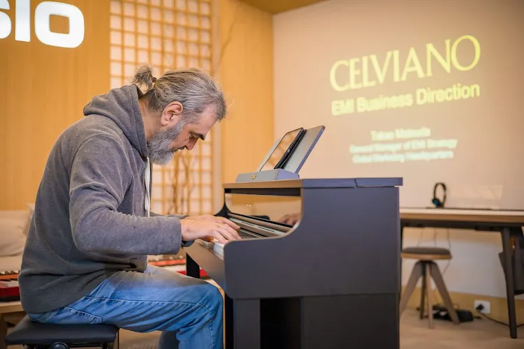 Casio lança piano Celviano em flagship shop na Made in Brazil