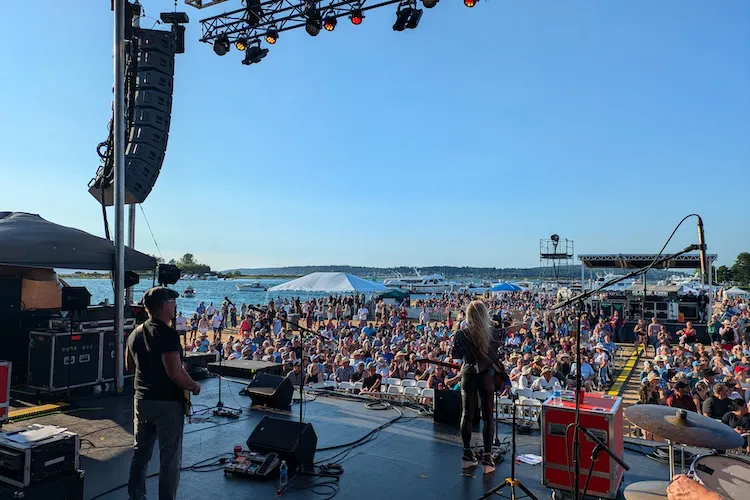 GTX da TT+ AUDIO no PA para o concerto Rock the Boat