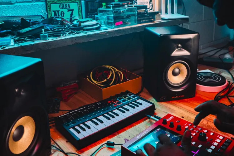 Novos monitores Forty Series da M-Audio para produtores, DJs e criadores de conteúdo