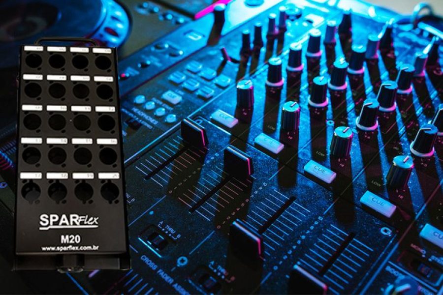 O segredo dos técnicos de áudio: Como a caixa de multisom pode transformar seu setup