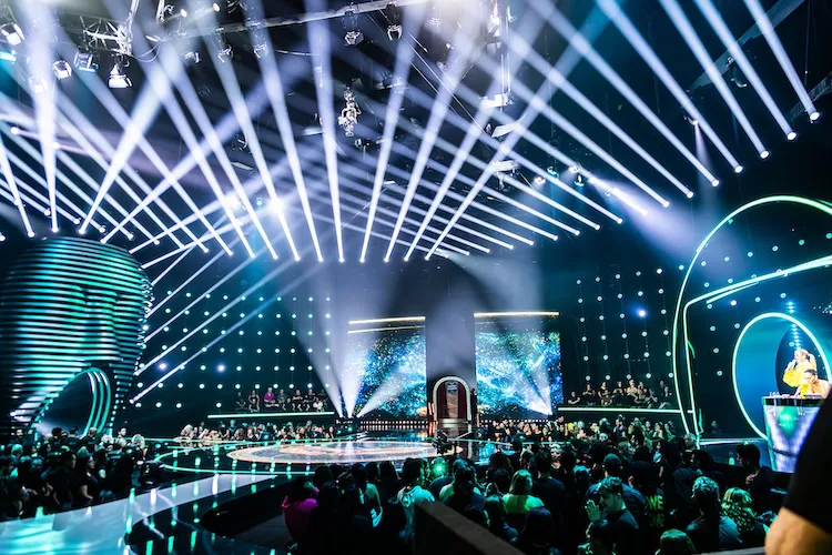 Robe participa da iluminação de The Masked Singer Brasil