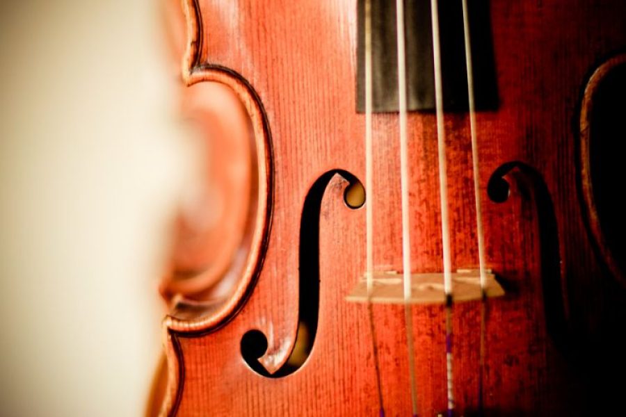 Como fazer as cordas do seu instrumento durarem mais: cuidados essenciais