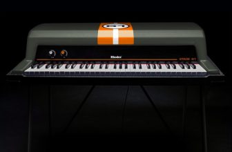 rhodes piano 61 750x500