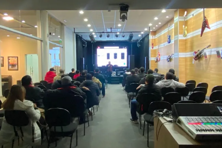 Paraguai: Montarbo é oficialmente representada pela Music Hall