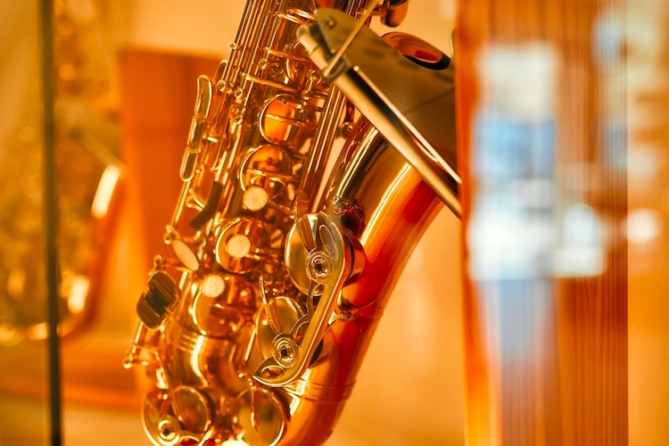 musicos instrumentos metal 750x500
