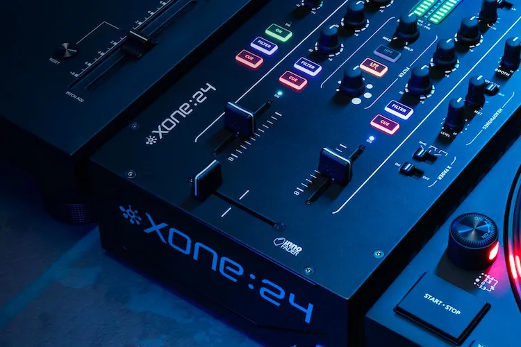 Novos Mixers Xone:24 e Xone:24C da Allen & Heath