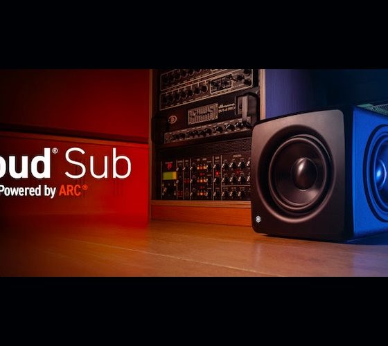 IK Multimedia iLoud Sub, subwoofer compacto com correção automática de sala ARC X