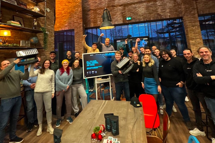 cameo zenit g2 750x500