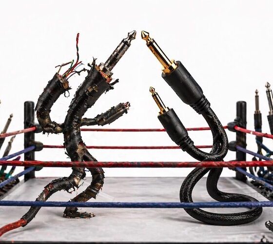 Cabo de guitarra, microfone e pedalboard: como escolher sem cair em mito