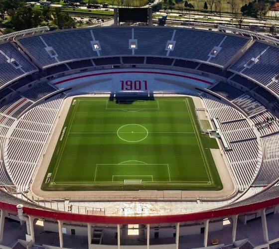 Argentina: Estádio Más Monumental moderniza áudio com Electro-Voice