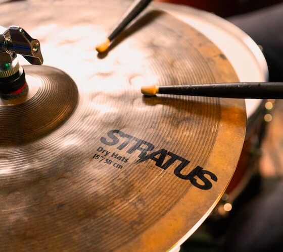 SABIAN amplia a linha STRATUS com a nova STRATUS Dry Collection