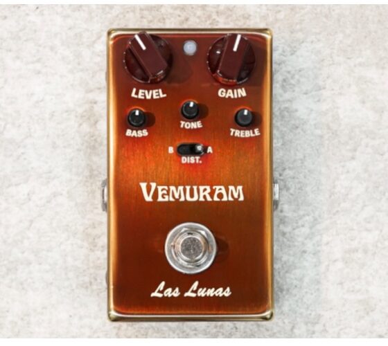 Pedal Vemuram Las Lunas com duas vozes de distorção