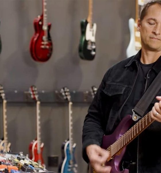 A Guitar Center saiu da recuperação judicial e soma nove trimestres de alta ao destrancar o equipamento premium. O que o varejo musical brasileiro pode copiar.