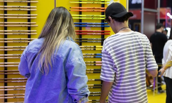 Do hobby ao estudo: como uma visita à Conecta+ pode iniciar uma trajetória musical