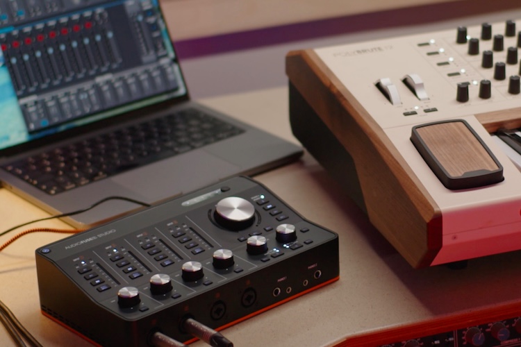 Arturia AudioFuse Studio Rev2 amplia ganho e conectividade para centralizar o estúdio