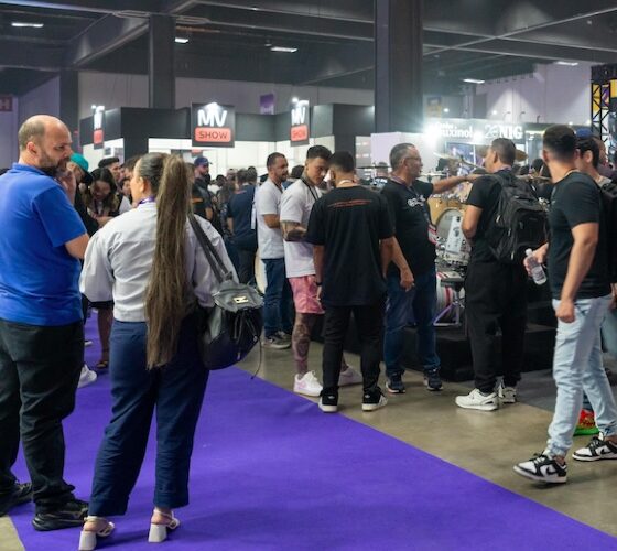 O que aprender com as marcas durante uma feira: argumento de venda, capacitação e suporte