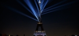 O 130º aniversário da Torre Eiffel foi iluminado com o Proteus Hybrid da Elation