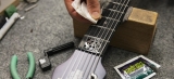 Cuide da sua guitarra com o Musician’s Tool Kit da Ernie Ball