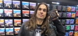 D’Addario: Kiko Loureiro mostra as cordas que usa em suas guitarras