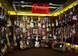 Fender anuncia venda direta nos EUA